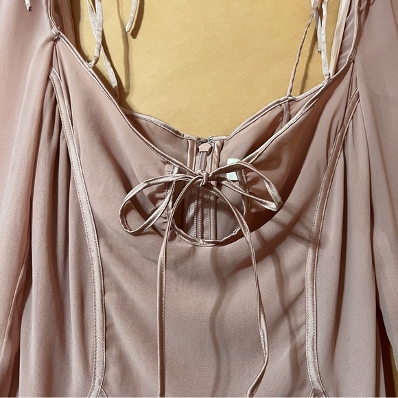 House of CB | NWT Ophelia Dress Blush Cutout Midi Dress Bow Ties Pink Size S - Picture 8 of 16
